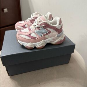 New Balance Kids Sneakers in Pink and White